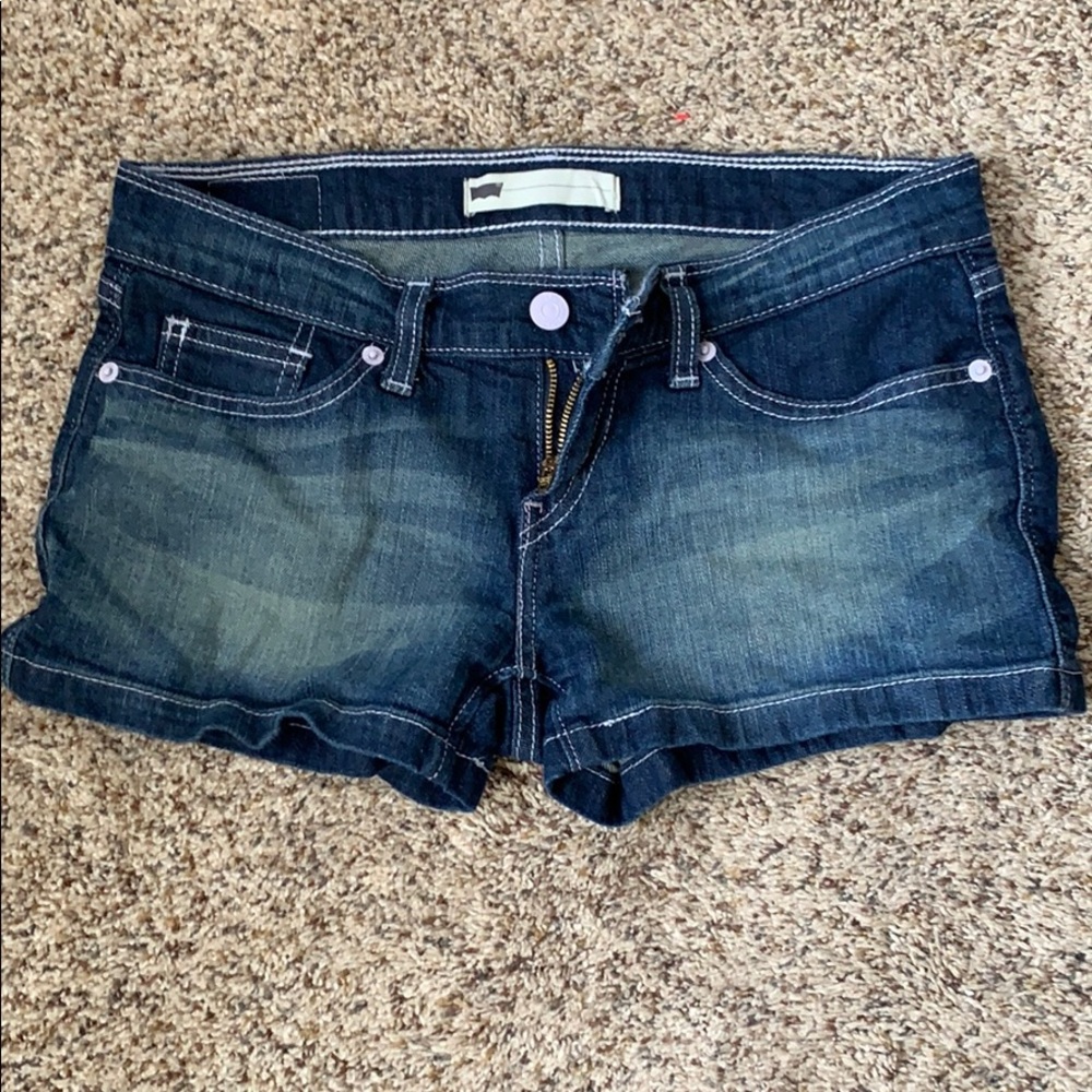 Levi shorts. New without tags